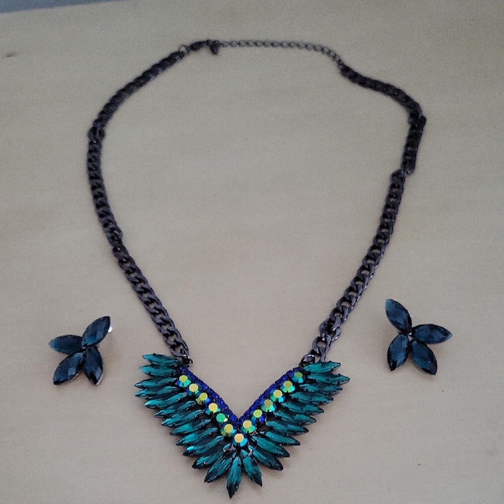 Gun Metal Crystal Necklace Set
